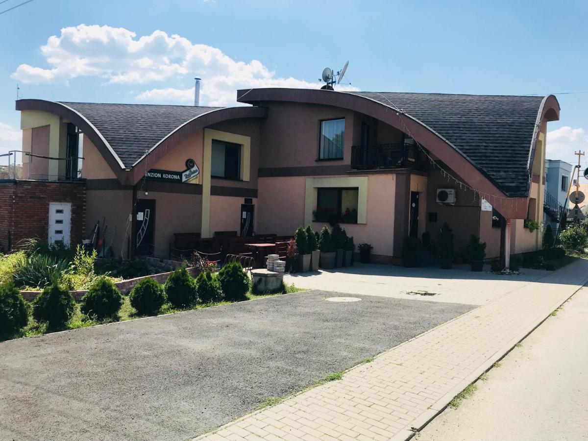 Blh nad Iplom Korona Panzio Bed & Breakfast エクステリア 写真