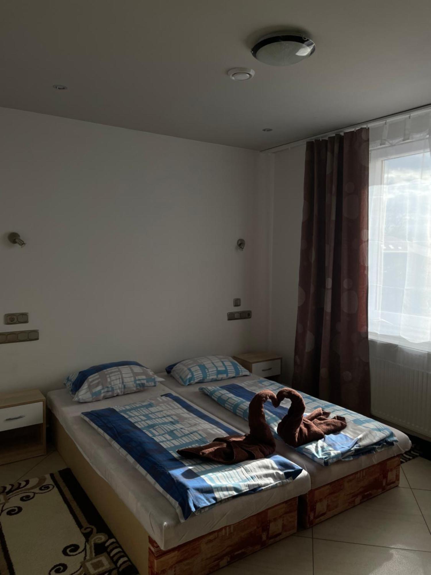 Blh nad Iplom Korona Panzio Bed & Breakfast エクステリア 写真